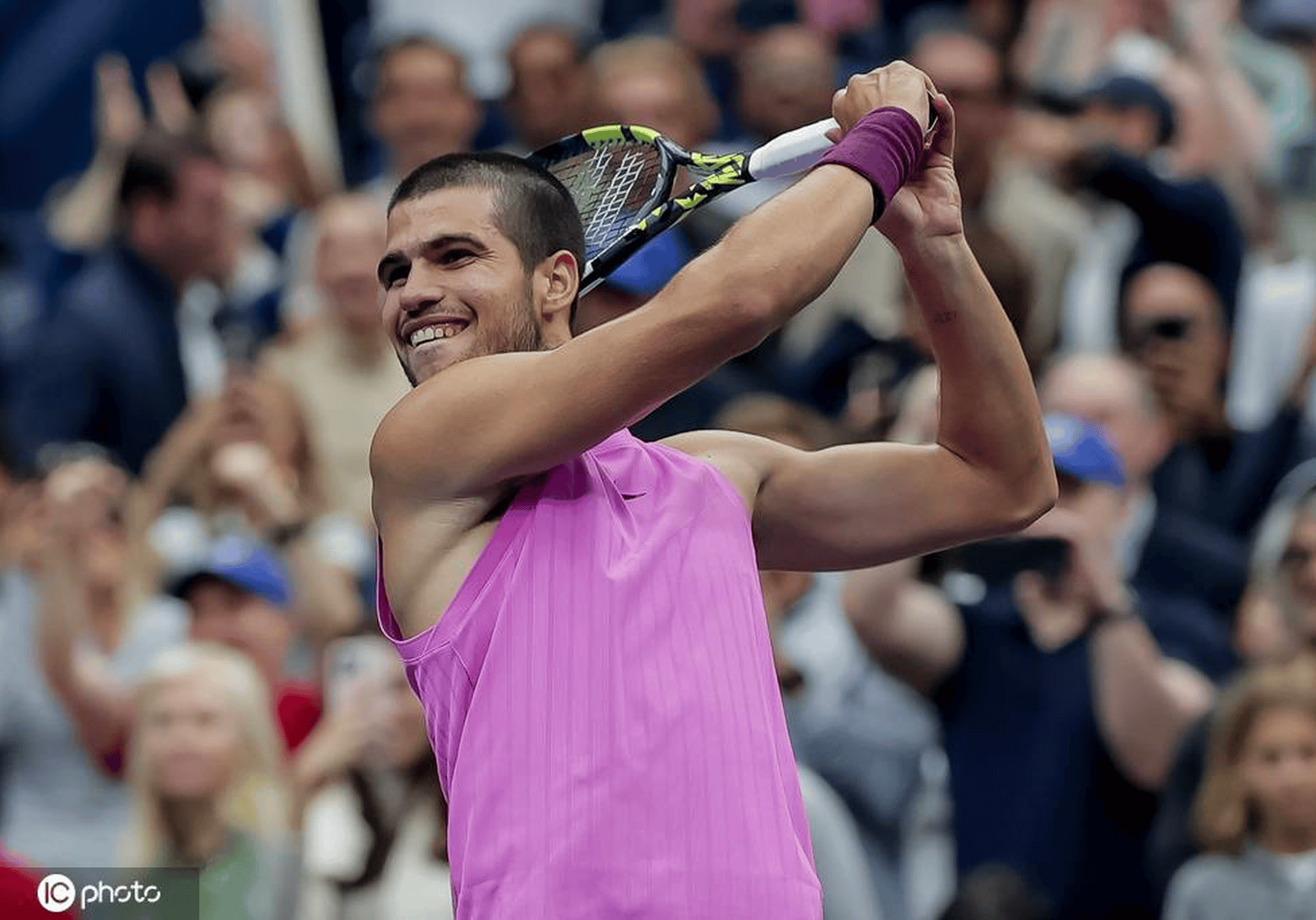 法网险胜美网，阿尔卡拉斯点燃赛场