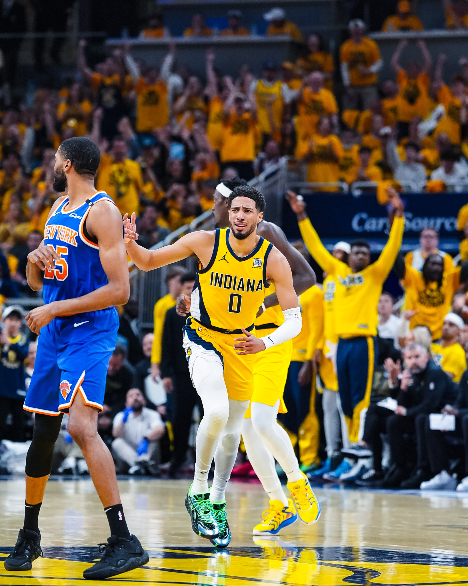 灰熊险胜步行者,福克斯带队取胜 灰熊险胜步行者,福克斯带队取胜